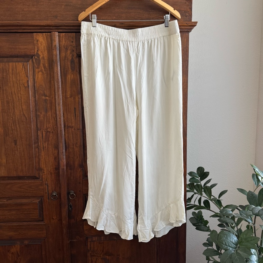 Half Asleep Ruffle Pants White